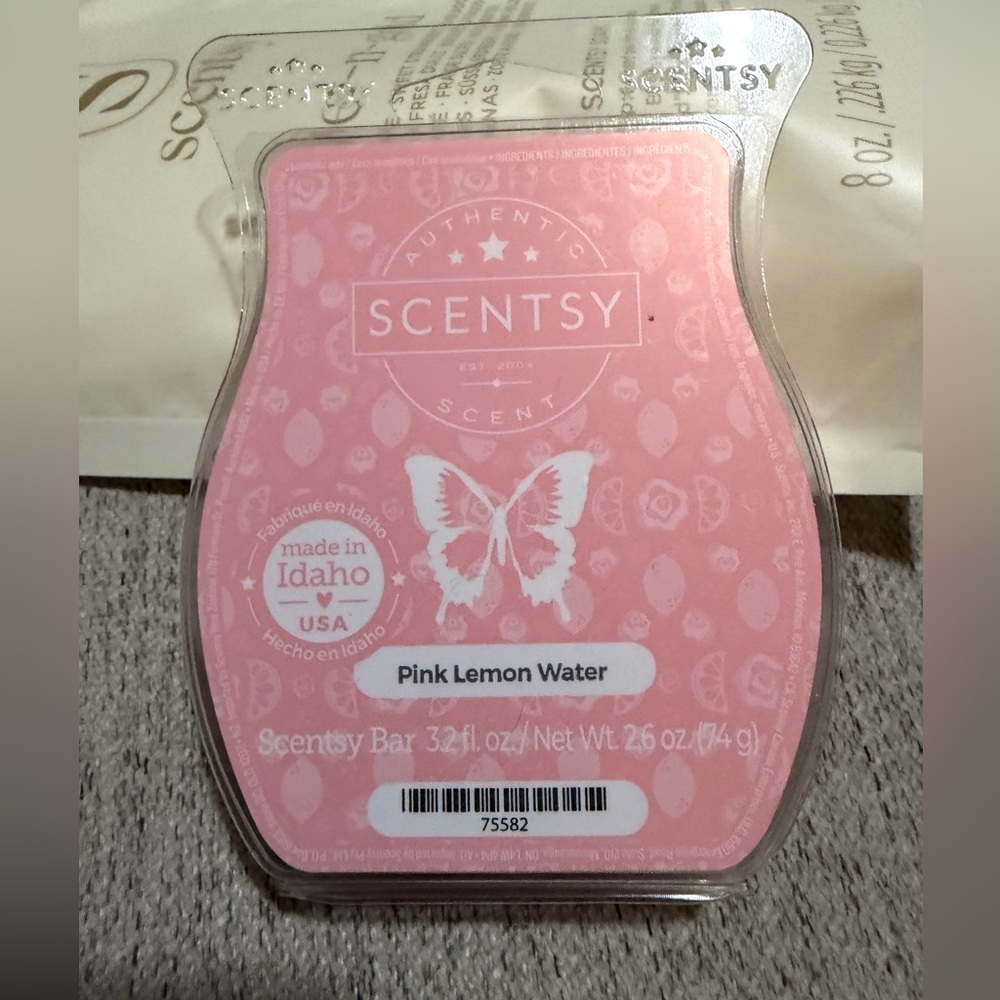Scentsy Pink Lemon Water Wax Bar - Light Pink